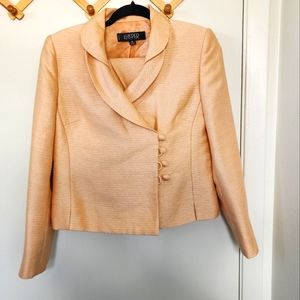 🍬3/$45 Kasper Vintage peach skirt suit 6 petite used fair condition